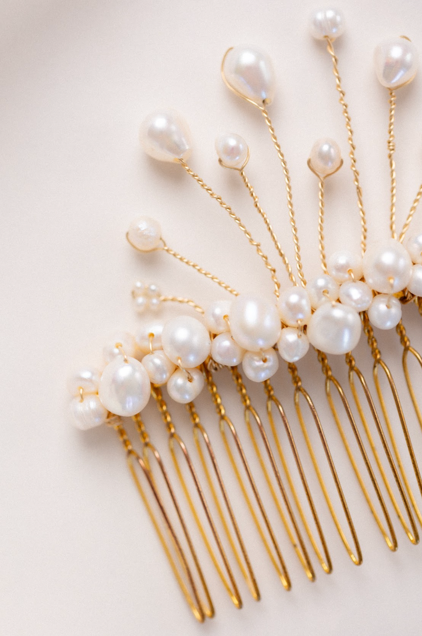 Plume Comb