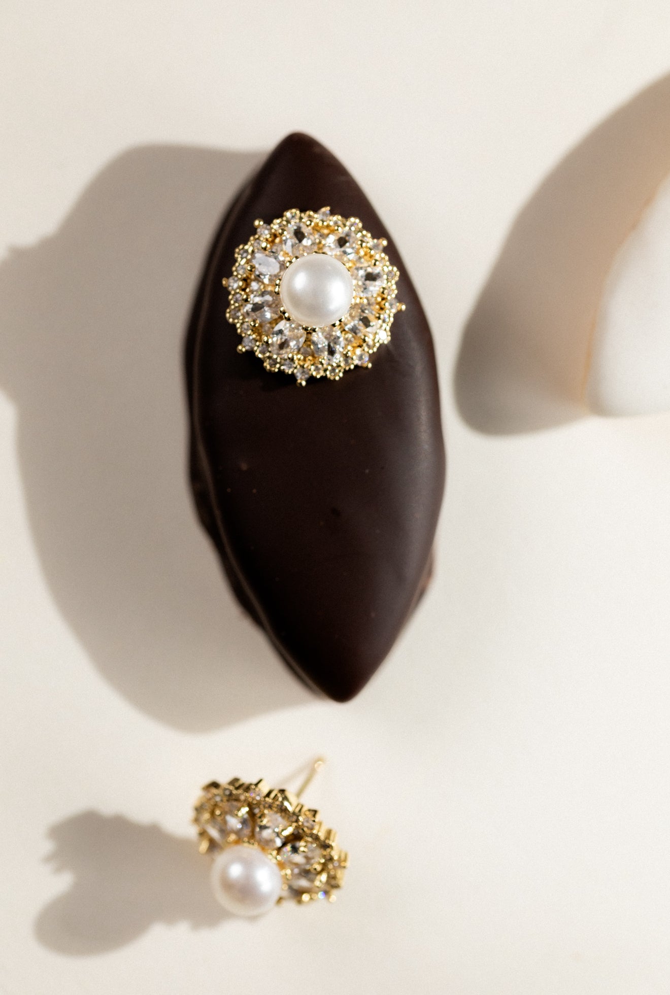 Alienore earrings
